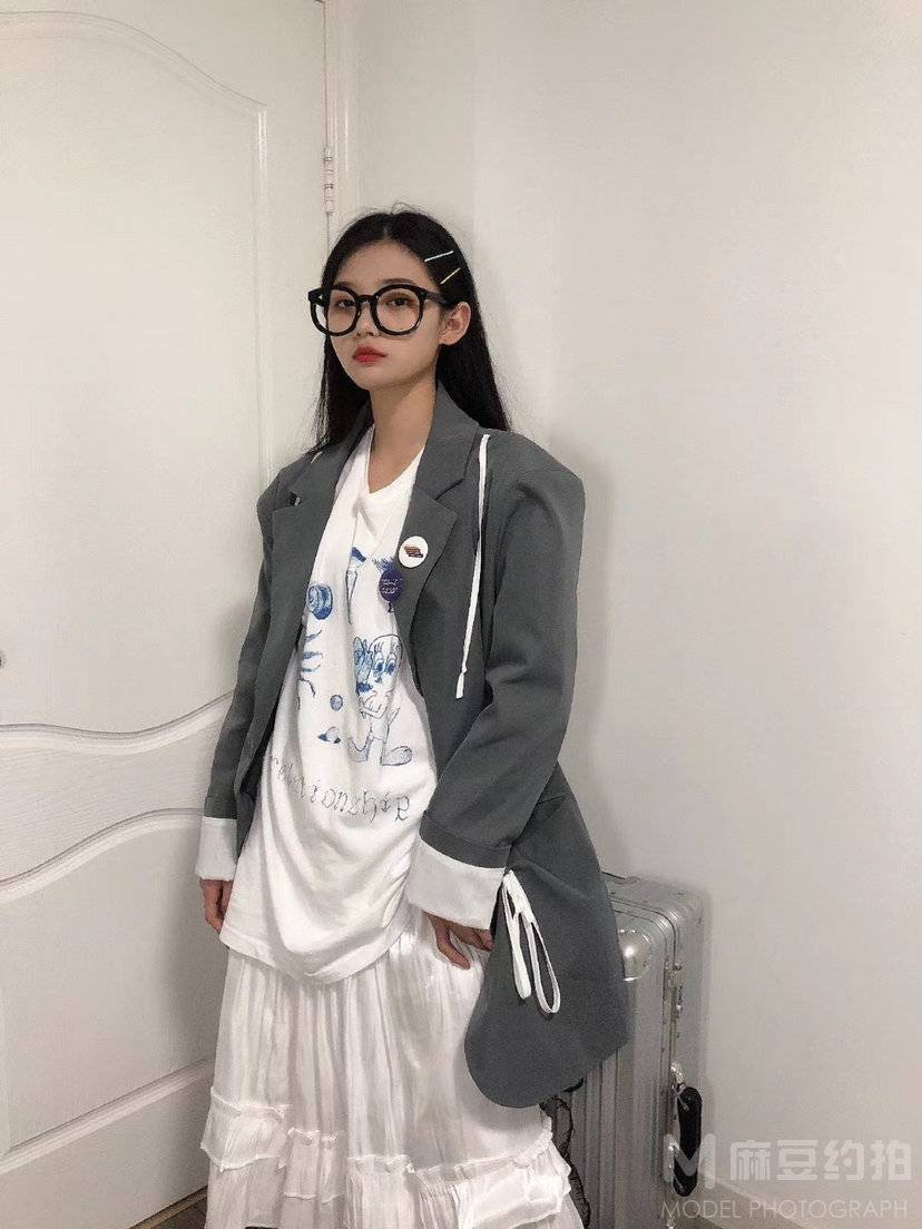 妆容模特