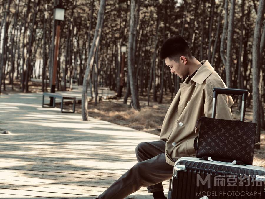情绪模特