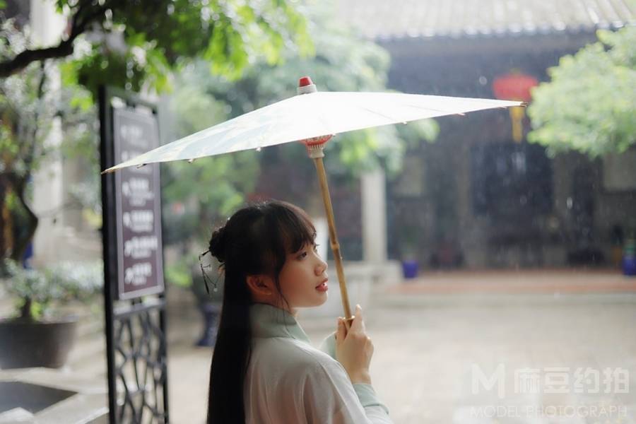 汉服模特