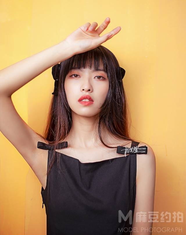 情绪模特