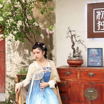 汉服模特