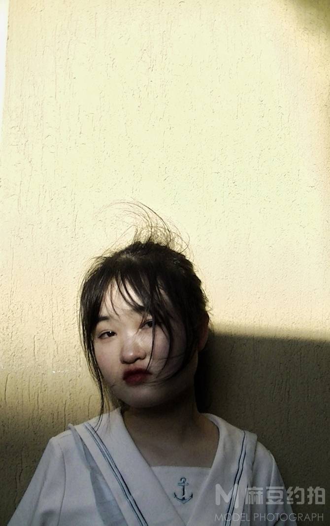 黑白模特
