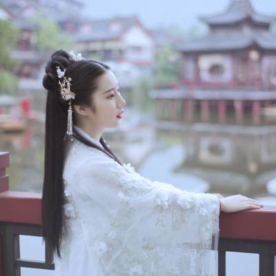 汉服模特