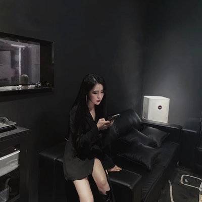 黑白模特