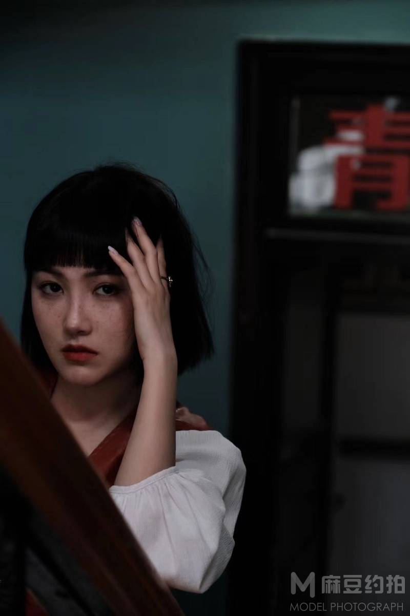 情绪模特