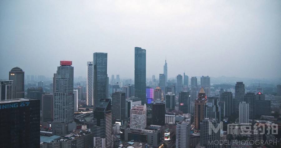 夜景模特