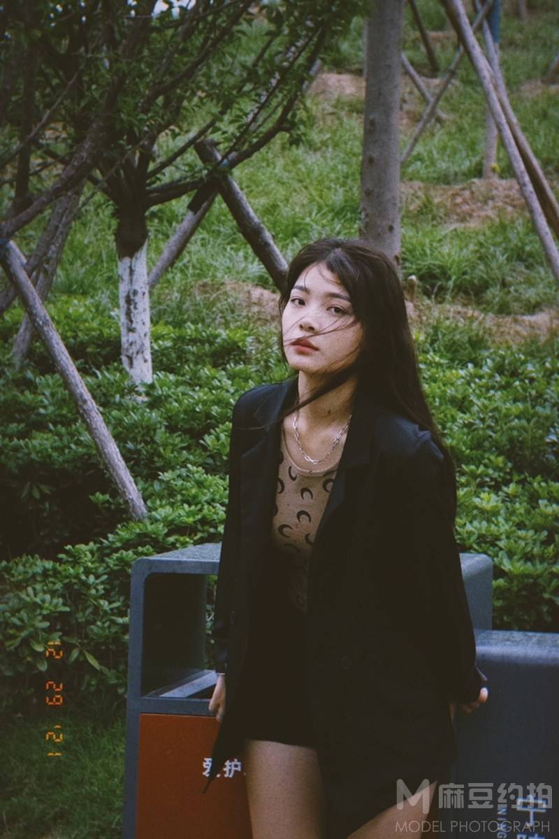 情绪模特