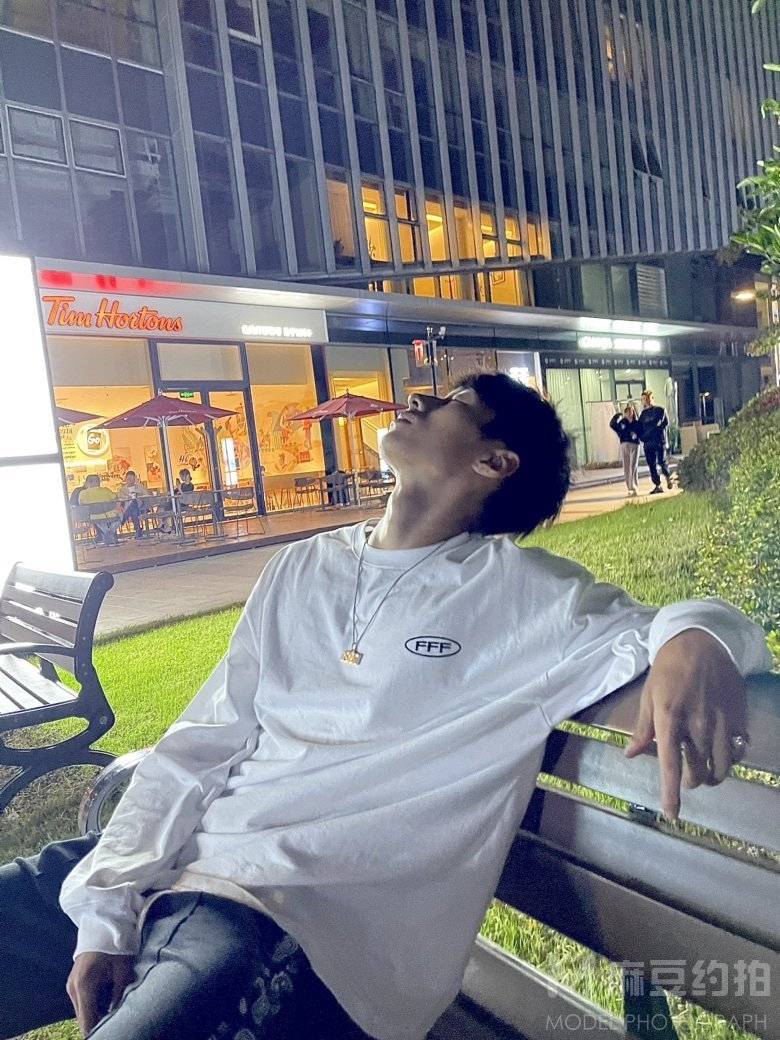 夜景模特