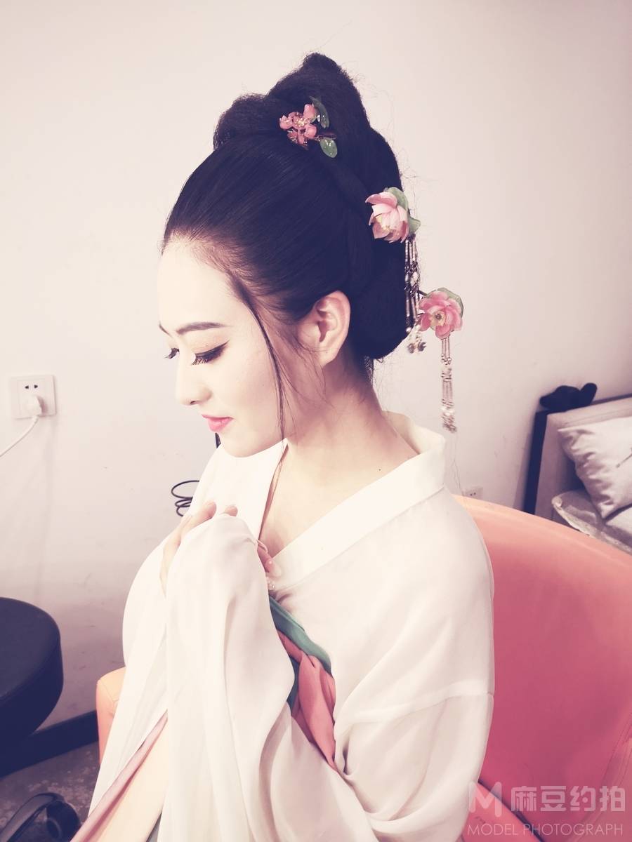 妆容模特