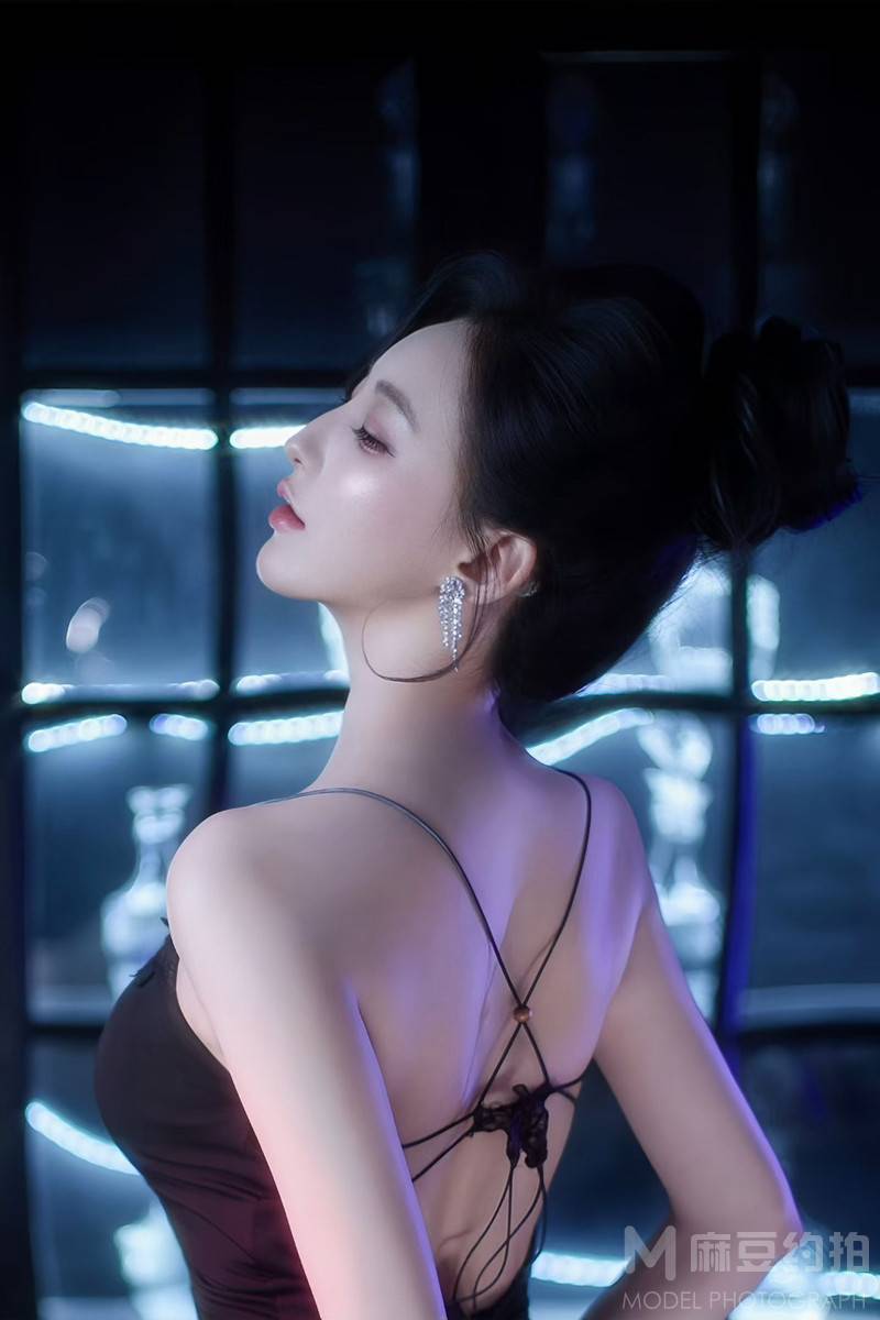 胶片模特