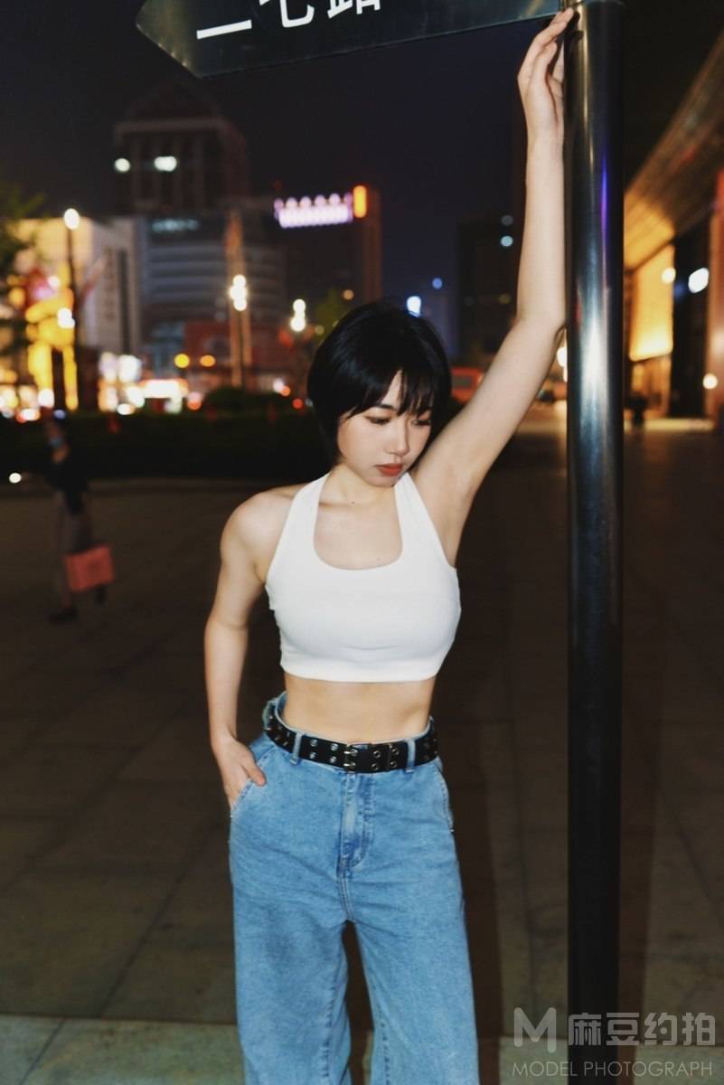 夜景模特