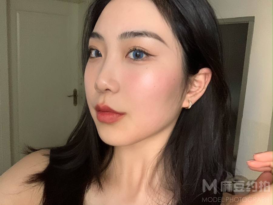 妆容模特