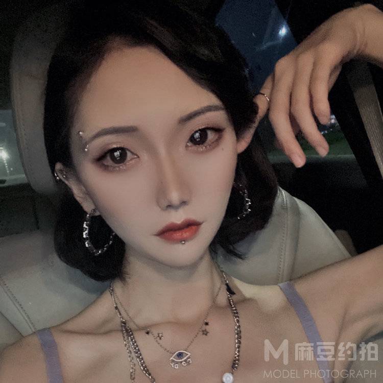 暗黑模特