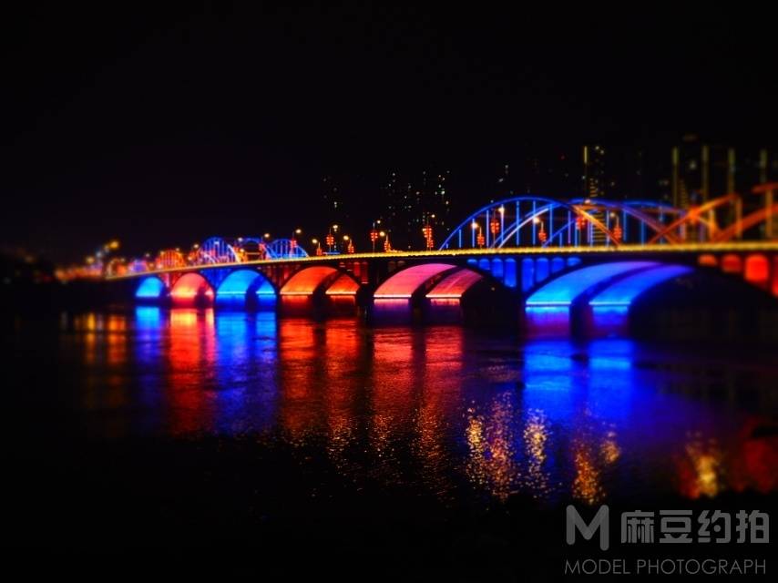 夜景模特