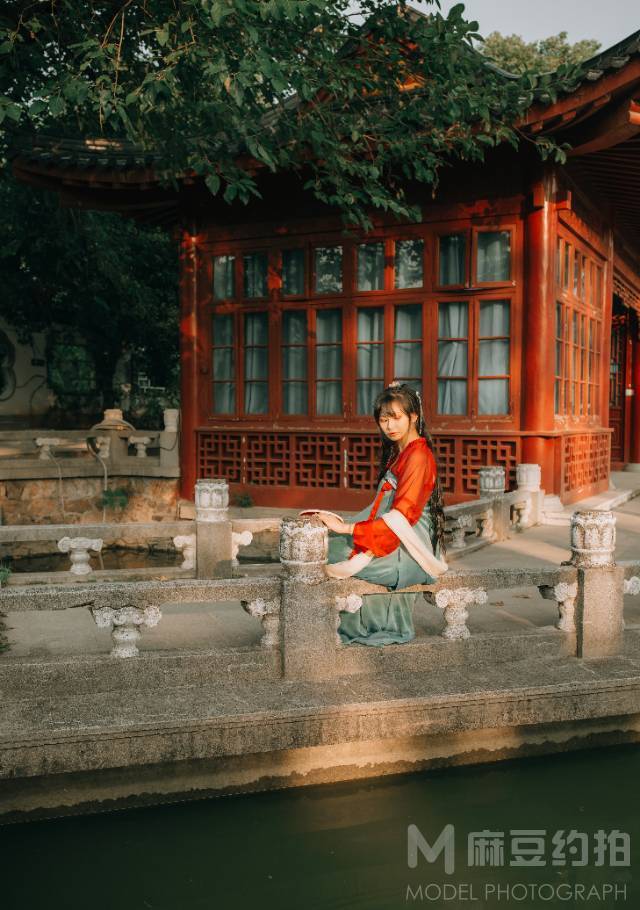 汉服模特