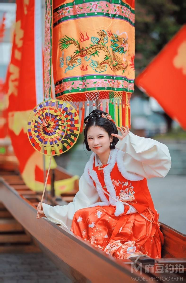 汉服模特