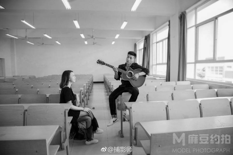 黑白模特