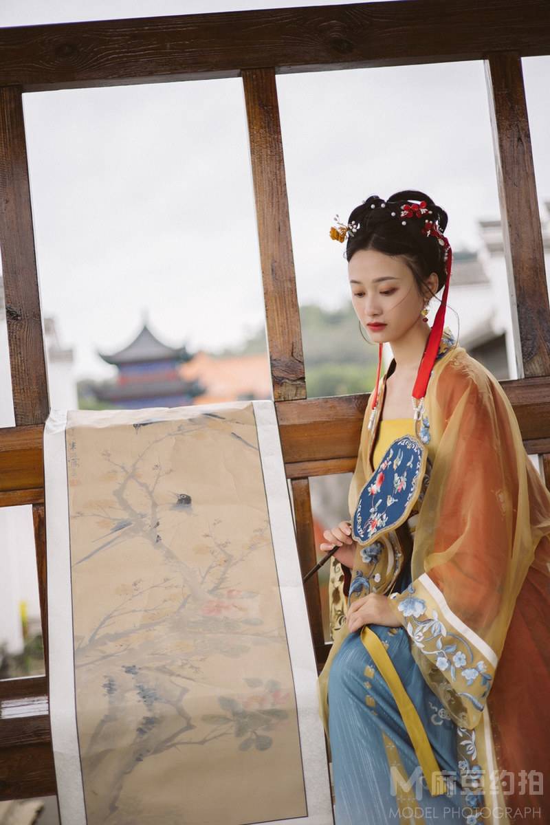 汉服模特