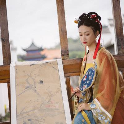 汉服模特