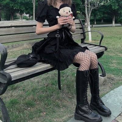 黑白模特