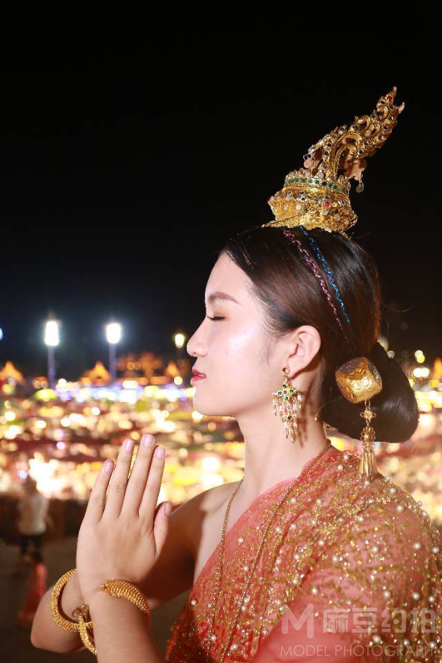 夜景模特