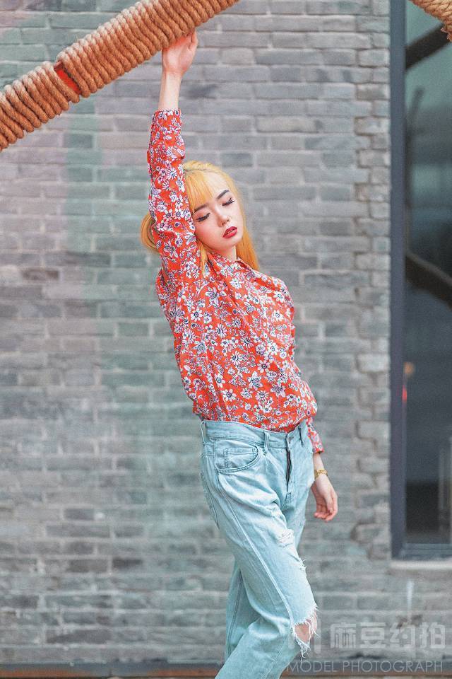 情绪模特