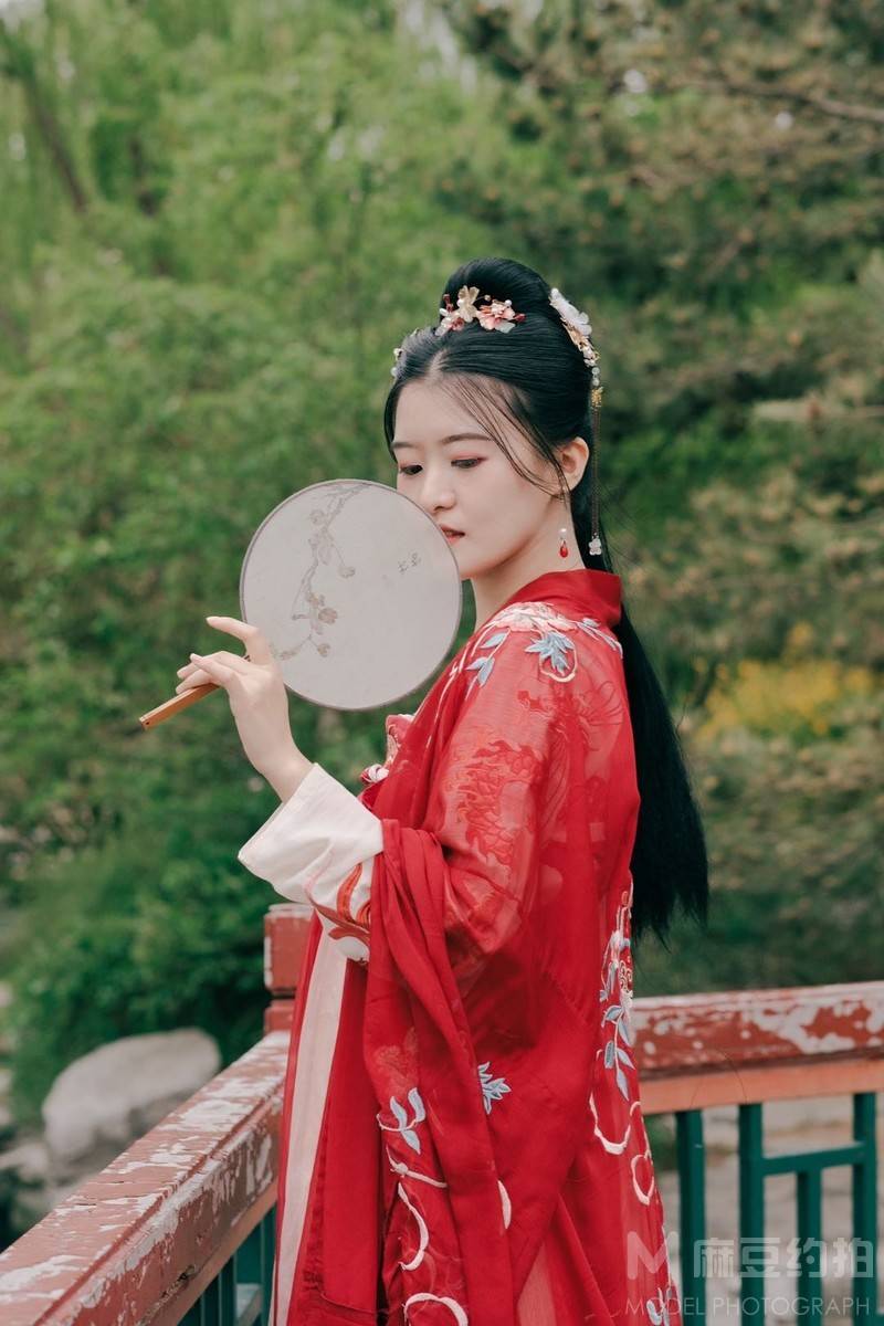 汉服模特