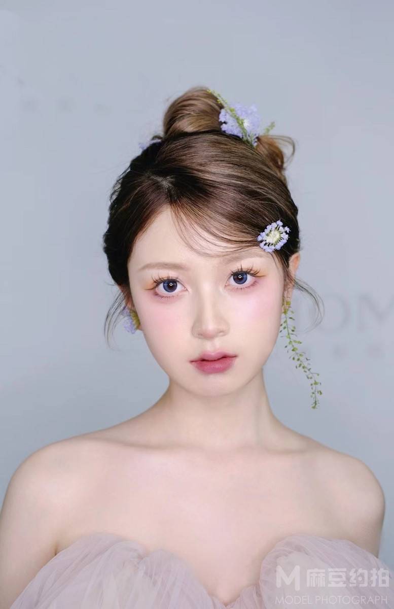 妆容模特