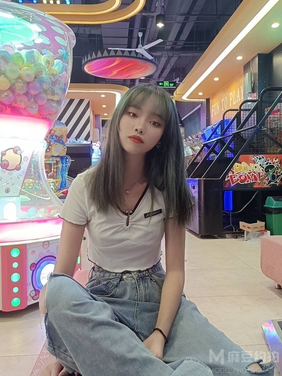 清新模特