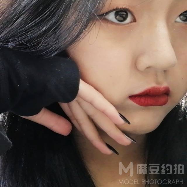 情绪模特