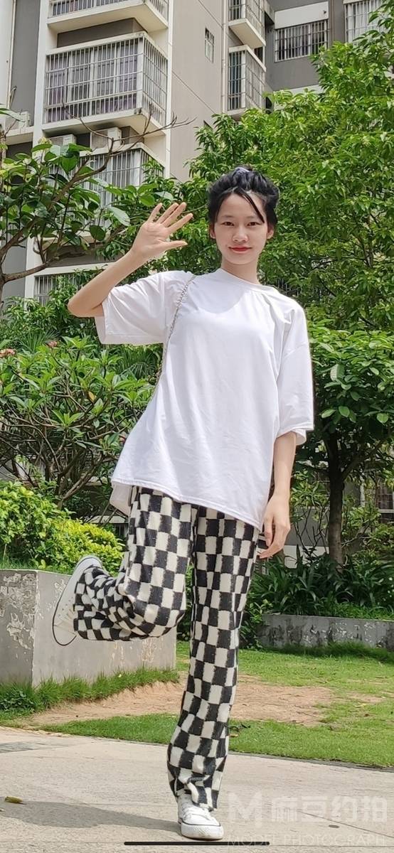 清新模特