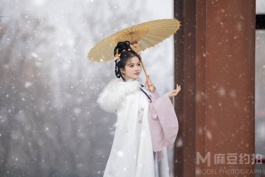 汉服模特