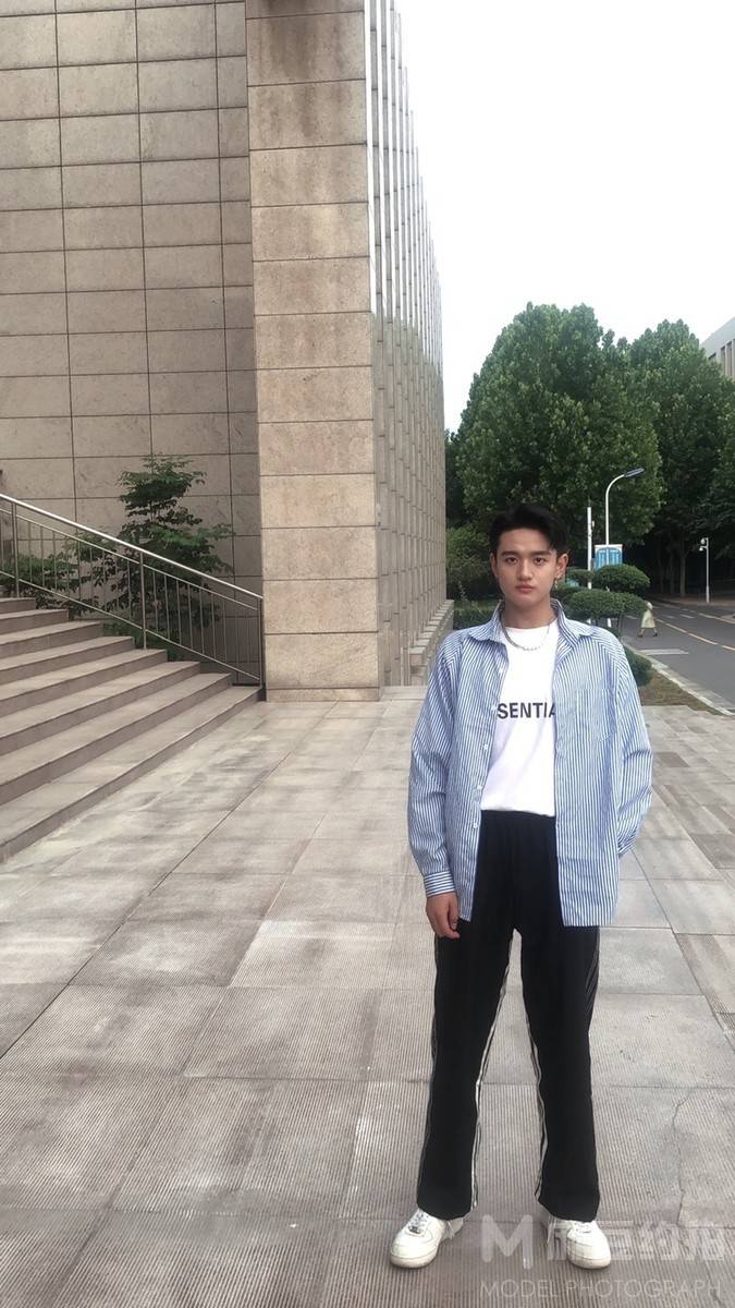 黑白模特