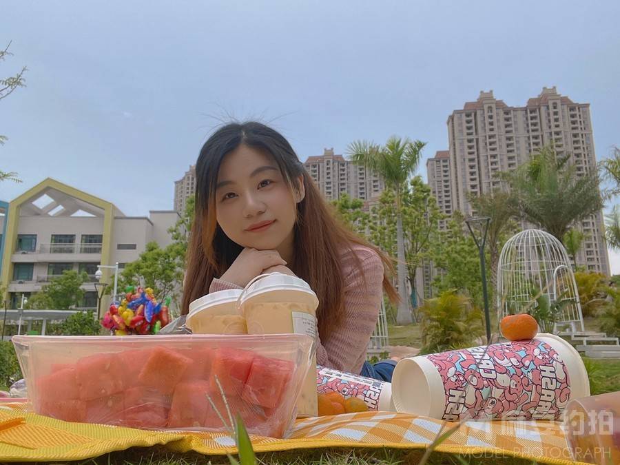 校园模特