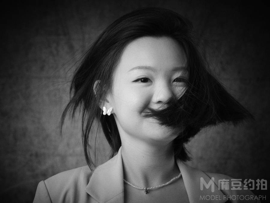 黑白模特