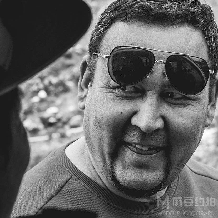 黑白模特