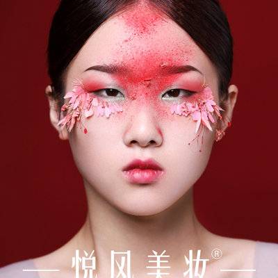 妆容模特