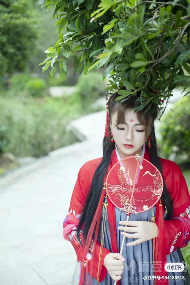 汉服模特