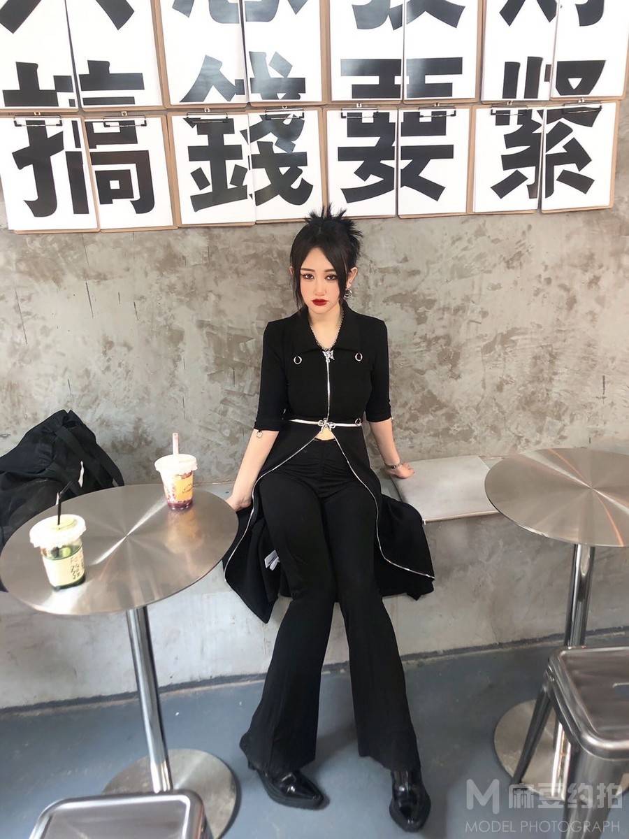 暗黑模特