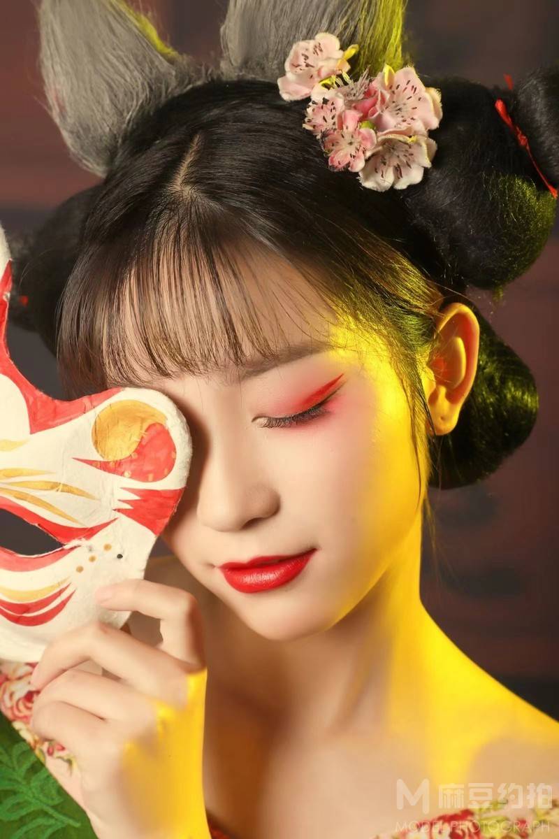 情绪模特