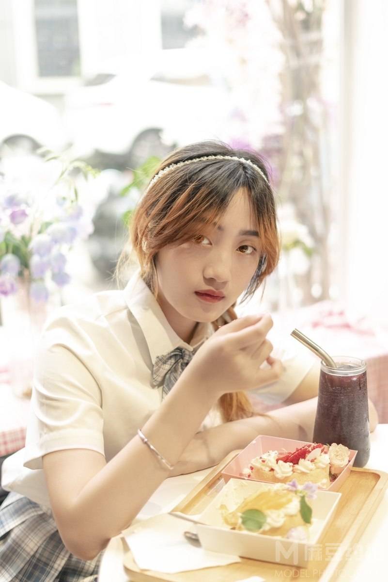 校园模特