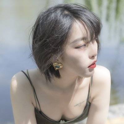 黑白模特
