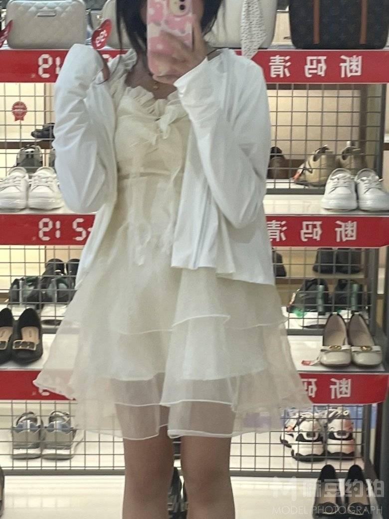 黑白模特