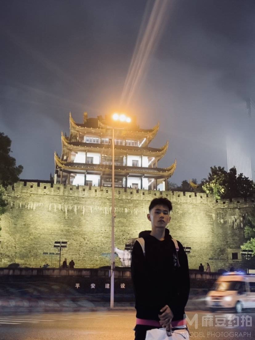 黑白模特
