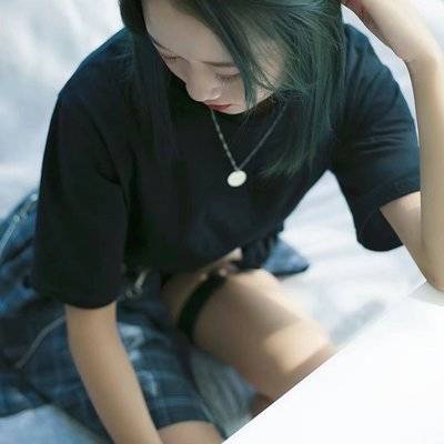 黑白模特