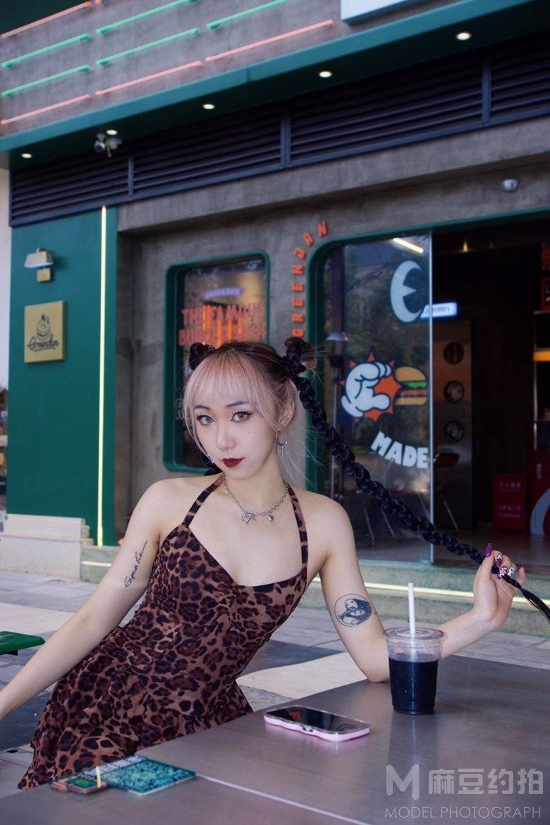 妆容模特