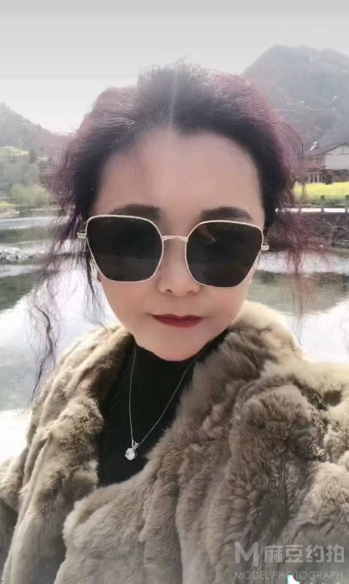 纪实模特