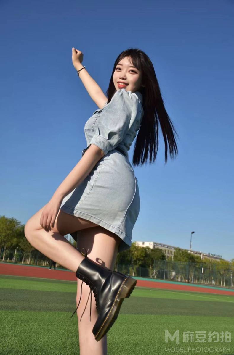 校园模特
