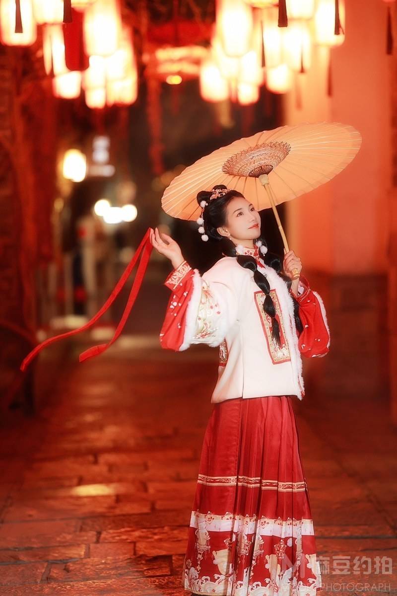 汉服模特