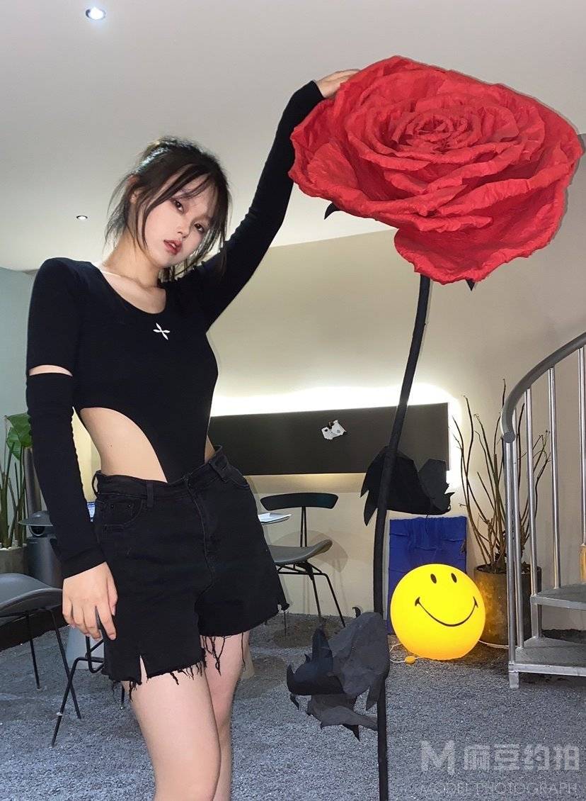 情绪模特